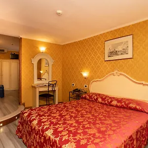https://tintoretto-venice-30121.hotelinveneto.com